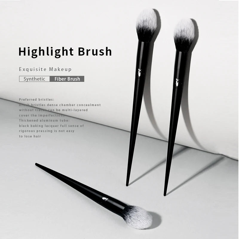 Kat Von D- Highlight Brush