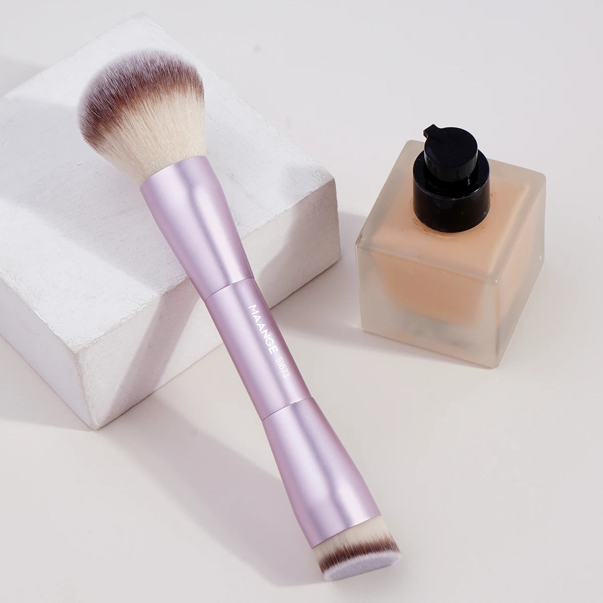 MAANGE Double-Ended Makeup Brush