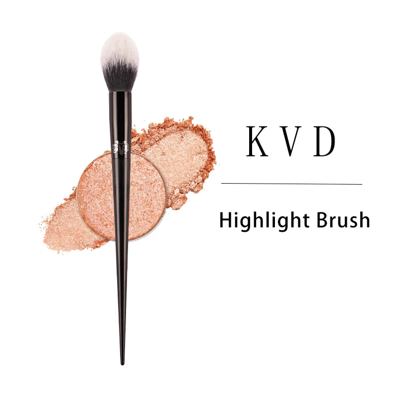 Kat Von D- Highlight Brush