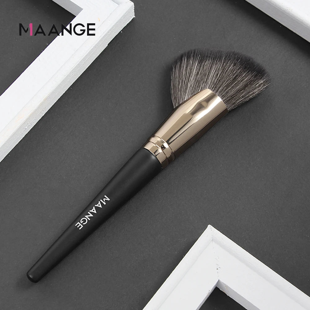 MAANGE Dense Blush & Bronzer Brush