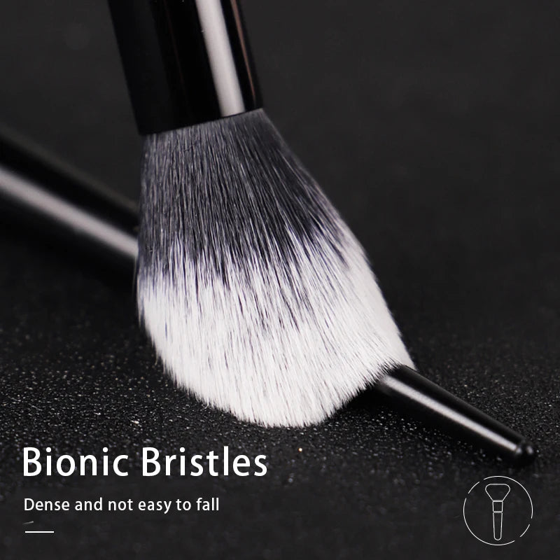 Kat Von D- Highlight Brush